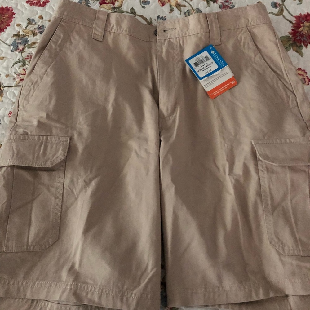Men’s Columbia Cargo shorts